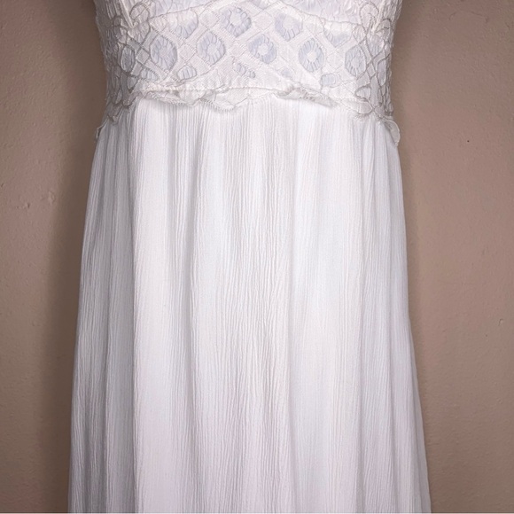 Juniors Large White Boho Dress Embroidered Accent Womens Lace Top Ruffle Boho - Picture 3 of 16